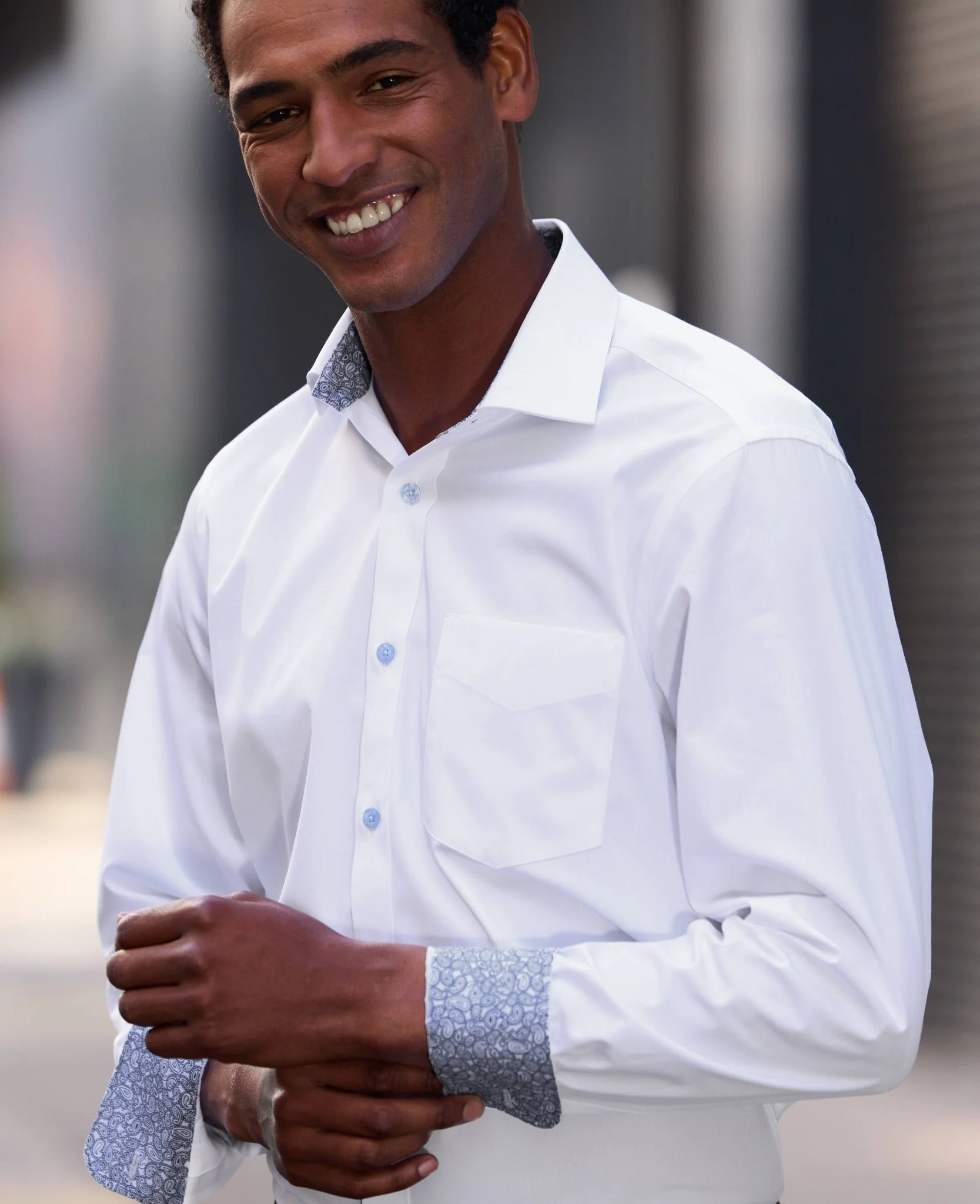 White Cotton Poplin Contrast Button Paisley Trim Classic Fit Formal Shirt - Single Cuff - Image 4